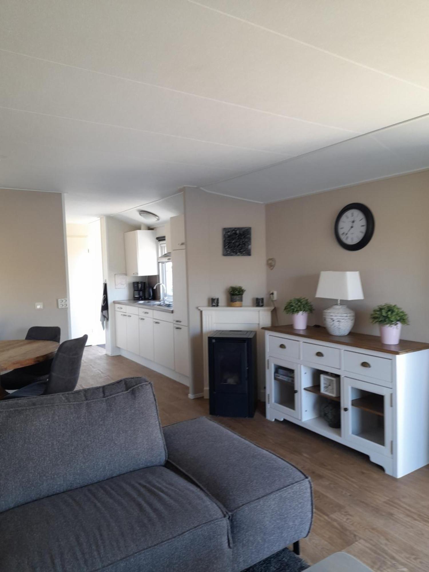 Chalet Makkum C99B Met Prive Gelegen Tuin Aan Het Water Kültér fotó